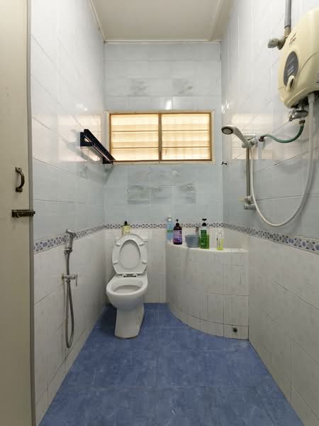 1.5-storey Terraced House for Sale in Taman Ehsan (Kepong) - Sean Lim - Bathroom - PropertyGuru.com.my