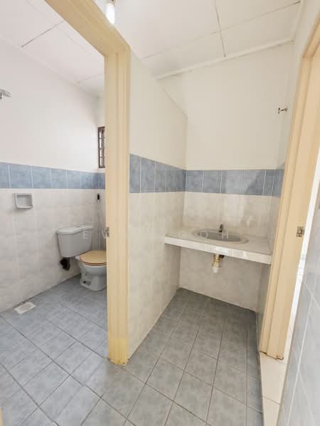 Rumah Teres 2-Tingkat untuk Dijual di Bandar Bukit Puchong 2 (Puchong) - Evan Goh - Bathroom - PropertyGuru.com.my