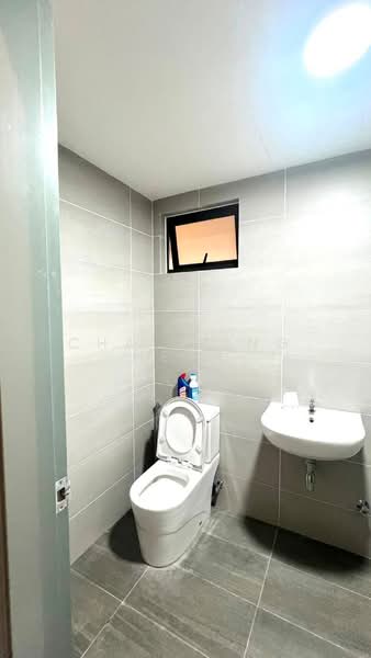 Kediaman Servis untuk Disewa di Parkland Residence @ Kajang 2 - Chai Ming Hern - Bathroom - PropertyGuru.com.my