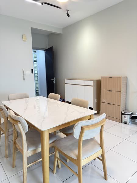Service Residence for Rent at Sky Gardens Residences - John Pharn - Dining Room - PropertyGuru.com.my