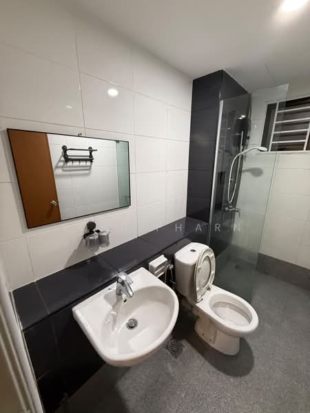 Service Residence for Rent at Sky Gardens Residences - John Pharn - Bathroom - PropertyGuru.com.my
