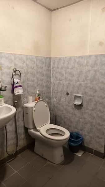 Rumah Bandar untuk Dijual di Bukit Jalil (Kuala Lumpur) - Selvam . - Bathroom - PropertyGuru.com.my
