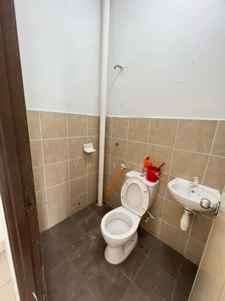2.5-storey Terraced House for Sale in Taman Scientex Senai (Senai) - TY Tan - Bathroom - PropertyGuru.com.my