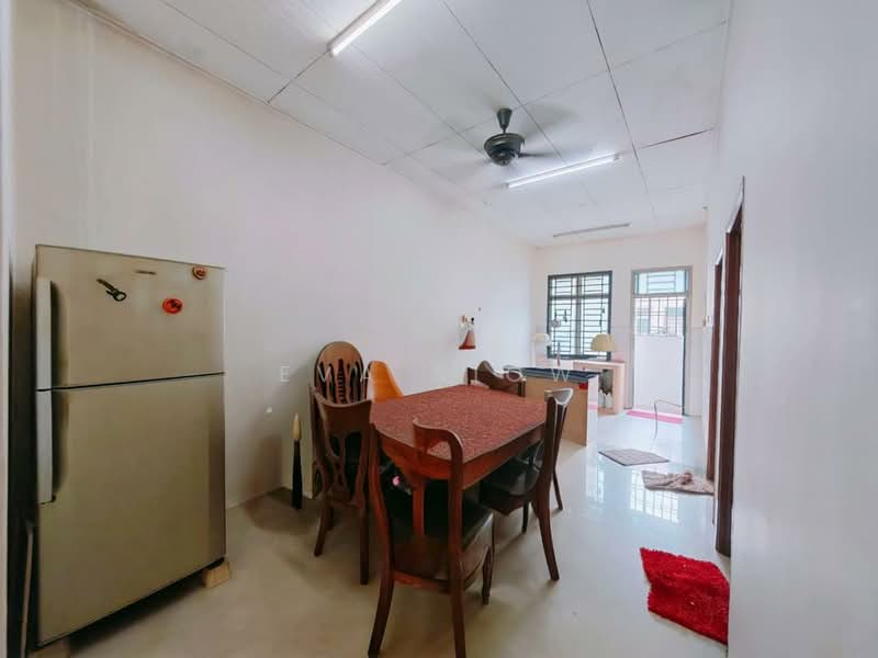 1-storey Terraced House for Sale in Taman Nusa Bestari (Iskandar Puteri (Nusajaya)) - Eva Siow - Dining Room - PropertyGuru.com.my
