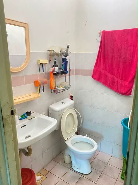 1-storey Terraced House for Sale in Taman Nusa Bestari (Iskandar Puteri (Nusajaya)) - Eva Siow - Bathroom - PropertyGuru.com.my