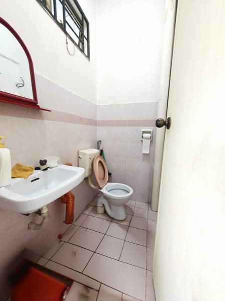 1-storey Terraced House for Sale in Taman Nusa Bestari (Iskandar Puteri (Nusajaya)) - Eva Siow - Bathroom - PropertyGuru.com.my