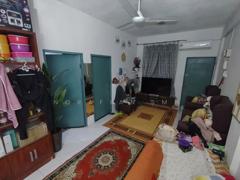 Flat for Sale at Taman Dahlia (Bandar Baru Salak Tinggi) - Norafian SMH - Living Room - PropertyGuru.com.my