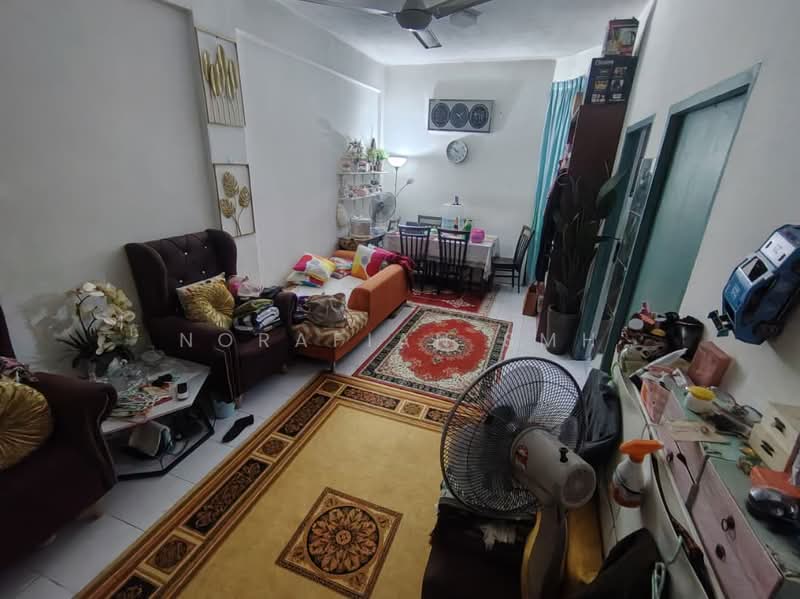 Flat for Sale at Taman Dahlia (Bandar Baru Salak Tinggi) - Norafian SMH - Living Room - PropertyGuru.com.my