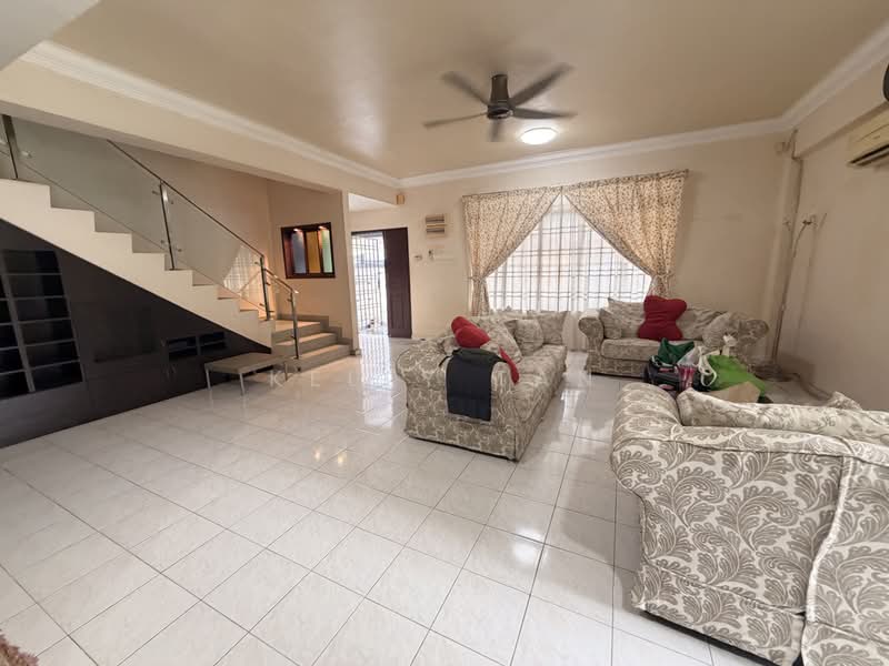 2-storey Terraced House for Sale in Bandar Mahkota Cheras (Cheras) - Kelly Tan - Living Room - PropertyGuru.com.my