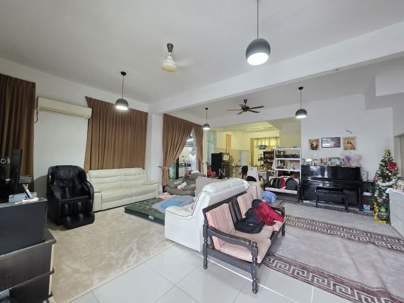 Rumah Berkembar untuk Dijual di Taman Pulai Hijauan (Skudai) - Sherlin To - Living Room - PropertyGuru.com.my
