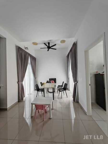 Semi-Detached House for Sale in Setia Alam (Selangor) - Eunice Lim - Living Room - PropertyGuru.com.my