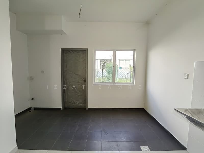 Rumah Teres 2 Tingkat untuk Dijual di Kuala Selangor (Selangor) - Izzat Zamros - PropertyGuru.com.my