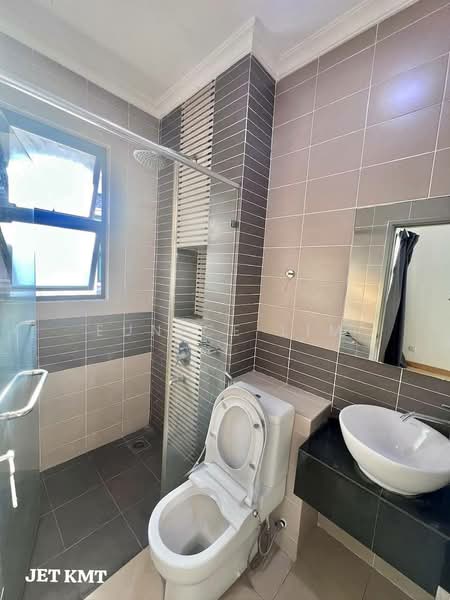 2.5-storey Terraced House for Sale in Bukit Raja (Selangor) - Eunice Lim - Bathroom - PropertyGuru.com.my