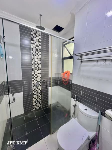 2.5-storey Terraced House for Sale in Bukit Raja (Selangor) - Eunice Lim - Bathroom - PropertyGuru.com.my