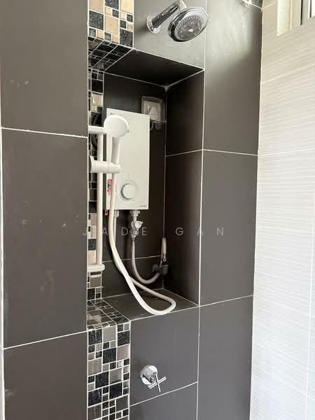 Condominium for Rent at The Seed Taman Sutera Utama - Jade Gan - Bathroom - PropertyGuru.com.my