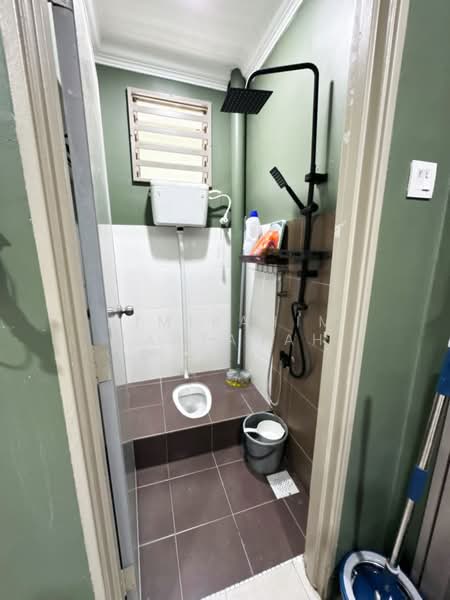 1-storey Terraced House for Sale in Telok Mas (Melaka) - AimiRahim Hartanah - Bathroom - PropertyGuru.com.my