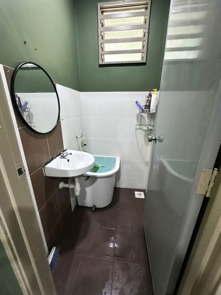 1-storey Terraced House for Sale in Telok Mas (Melaka) - AimiRahim Hartanah - Bathroom - PropertyGuru.com.my