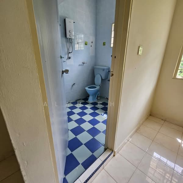 Rumah Teres 2 Tingkat untuk Dijual di Taman Melawati (Ulu Kelang) - Alan Chin - Bathroom - PropertyGuru.com.my