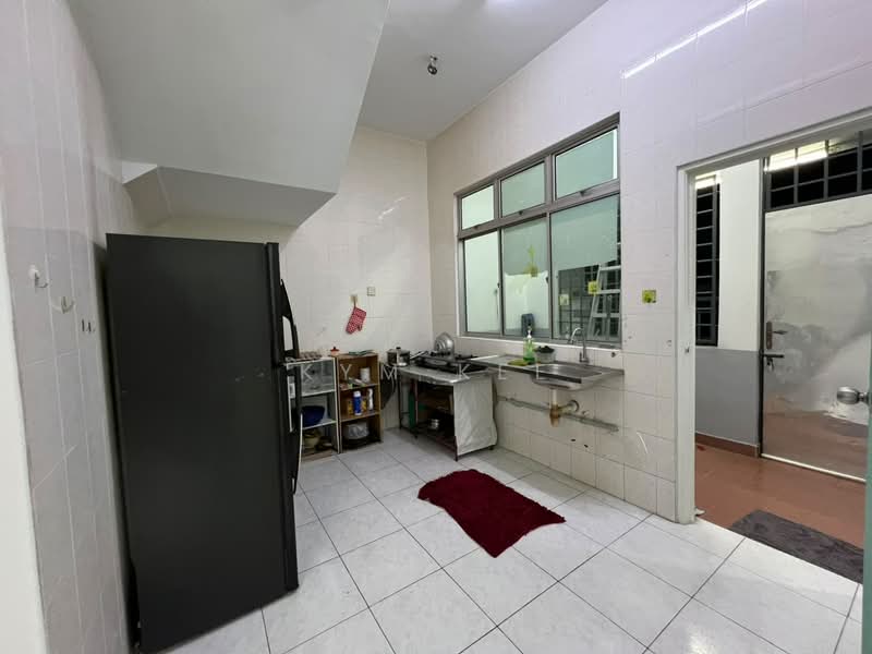 Rumah Teres 2 Tingkat untuk Disewa di Johor Bahru (Johor) - Kym Kee - Kitchen - PropertyGuru.com.my