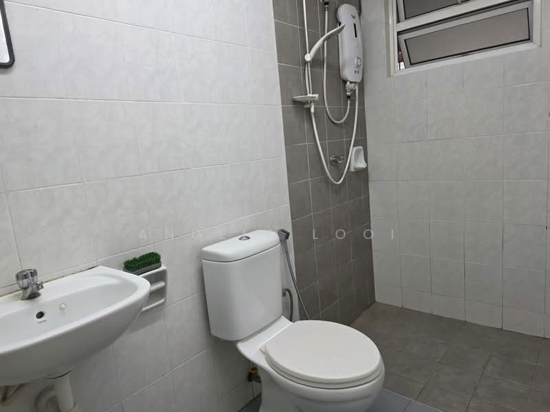 Kondominium untuk Dijual di Sterling - Angela Looi - Bathroom - PropertyGuru.com.my