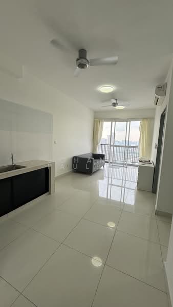 Servis Apartment untuk Dijual di Pinnacle Sri Petaling - Johann Paul Gregory - Living Room - PropertyGuru.com.my