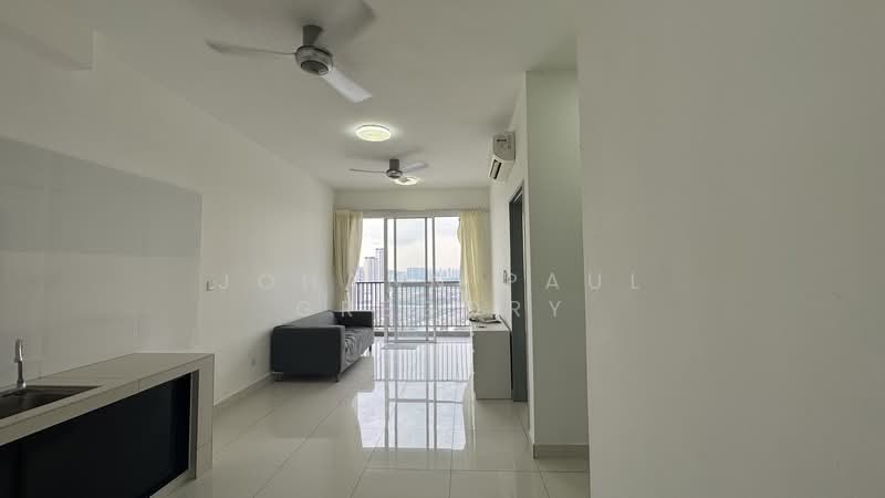 Servis Apartment untuk Dijual di Pinnacle Sri Petaling - Johann Paul Gregory - Living Room - PropertyGuru.com.my