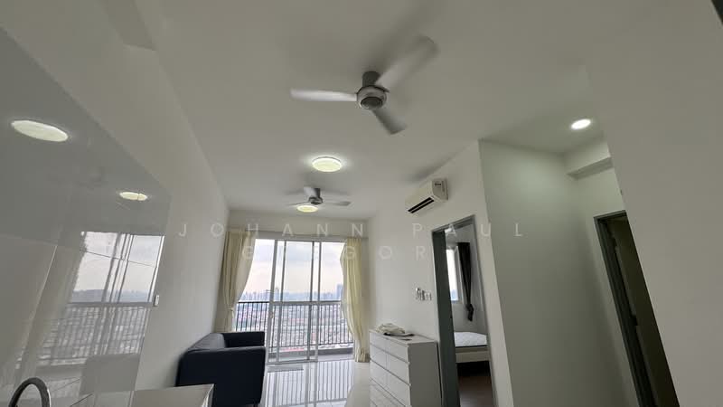 Servis Apartment untuk Dijual di Pinnacle Sri Petaling - Johann Paul Gregory - Living Room - PropertyGuru.com.my
