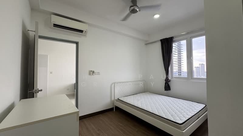 Servis Apartment untuk Dijual di Pinnacle Sri Petaling - Johann Paul Gregory - Bedroom - PropertyGuru.com.my