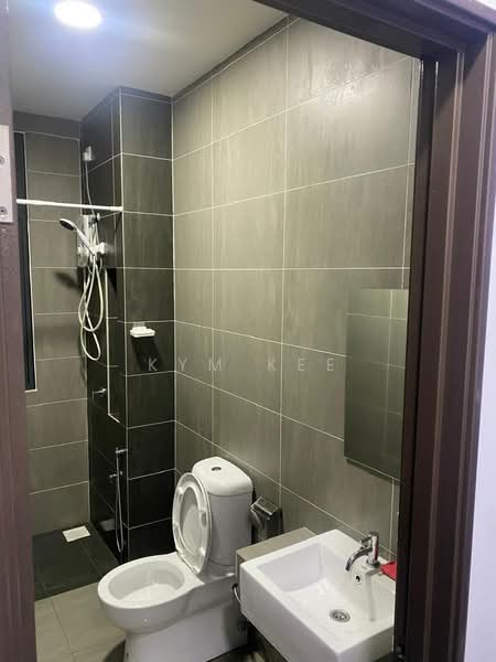 Service Residence for Sale at 8Scape Residence @ Sutera - Kym Kee - Bathroom - PropertyGuru.com.my