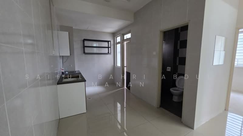 Rumah Kluster untuk Dijual di Bandar Saujana Putra (Tanjong Duabelas) - Saiful Bahri Abdul Manan - Kitchen - PropertyGuru.com.my