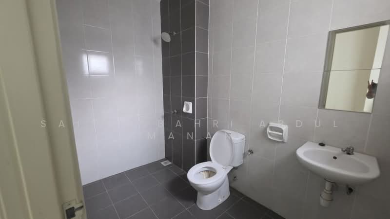 Rumah Kluster untuk Dijual di Bandar Saujana Putra (Tanjong Duabelas) - Saiful Bahri Abdul Manan - Bathroom - PropertyGuru.com.my