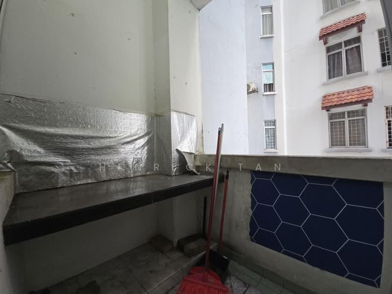 Kondominium untuk Disewa di Bukit OUG Condominiums - Henrick Tan - Balcony - PropertyGuru.com.my