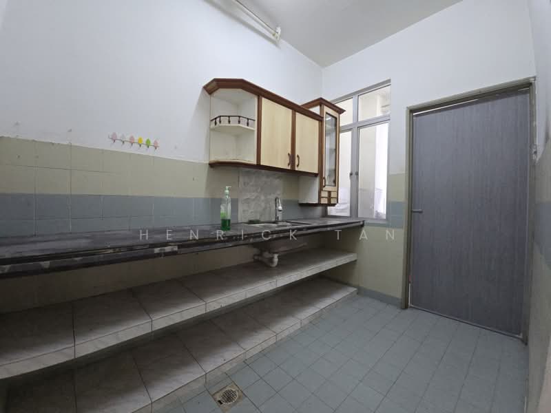 Kondominium untuk Disewa di Bukit OUG Condominiums - Henrick Tan - Kitchen - PropertyGuru.com.my