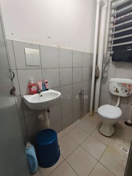 Rumah Flat untuk Dijual di Rumah Pangsa Oren Serdang - Hasnizam . - PropertyGuru.com.my