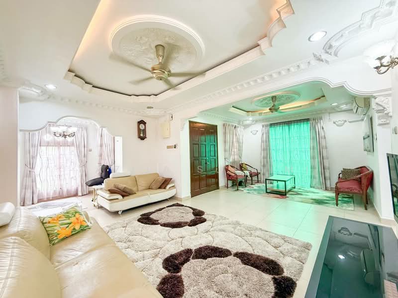 Semi-Detached House for Sale in D'Kayangan (Shah Alam) - Yazila Sulaimi - Living Room - PropertyGuru.com.my