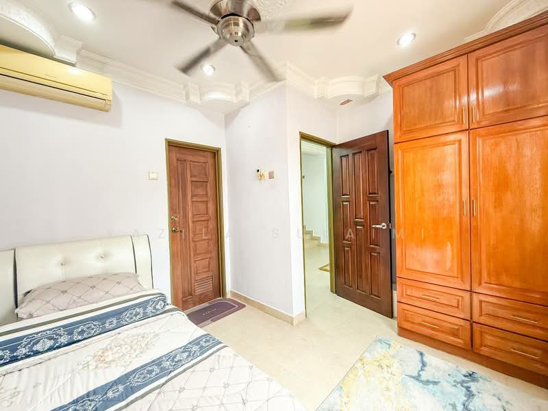 Semi-Detached House for Sale in D'Kayangan (Shah Alam) - Yazila Sulaimi - Bedroom - PropertyGuru.com.my