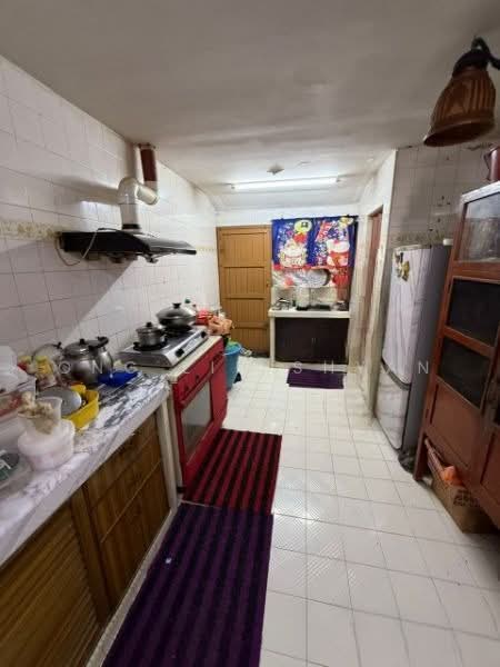 Rumah Teres 1 Tingkat untuk Dijual di Taman Kempas Utama (Tebrau) - Ong Lih Shyan - Kitchen - PropertyGuru.com.my