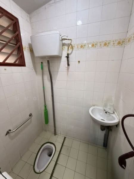 Rumah Teres 1 Tingkat untuk Dijual di Taman Kempas Utama (Tebrau) - Ong Lih Shyan - Bathroom - PropertyGuru.com.my