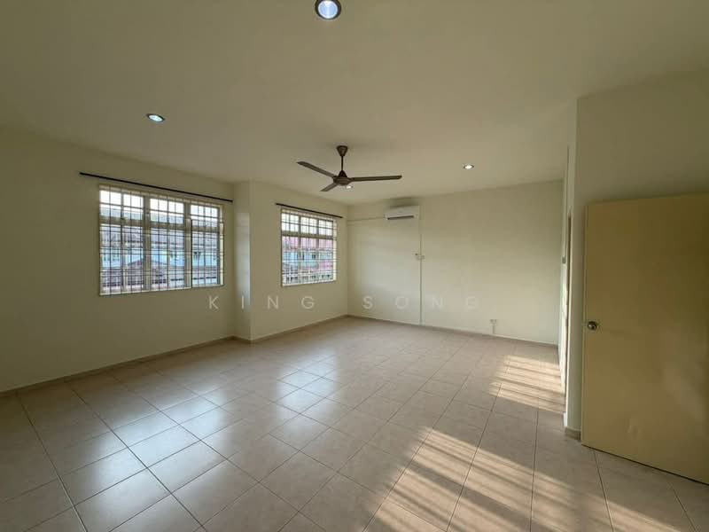 2-storey Terraced House for Sale in Taman Semabok Perdana (Semabok) - King Song - PropertyGuru.com.my