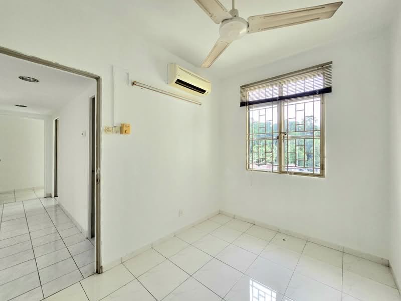 Apartment for Sale at Crystal Tower (Pangsapuri Kristal) - Fauran Nawawi - PropertyGuru.com.my
