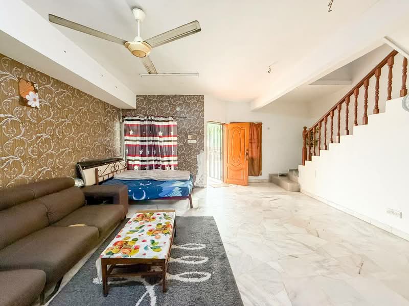 Rumah Teres 2 Tingkat untuk Dijual di Klang (Selangor) - Yazila Sulaimi - Living Room - PropertyGuru.com.my