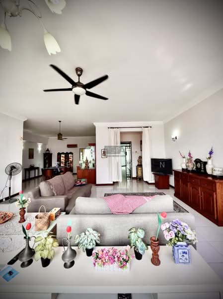 Kondominium untuk Dijual di Sri Pangkor Condominium - Cheryl Chng - Living Room - PropertyGuru.com.my