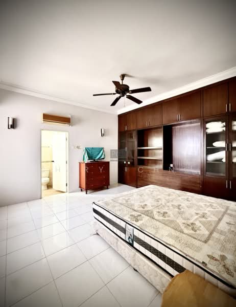Kondominium untuk Dijual di Sri Pangkor Condominium - Cheryl Chng - Bedroom - PropertyGuru.com.my