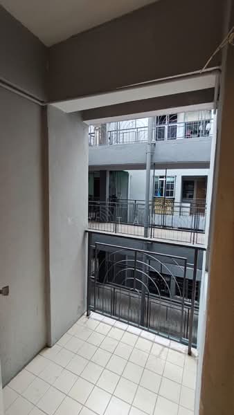 Kondominium untuk Disewa di The Palladium - KC Tan - Balcony - PropertyGuru.com.my