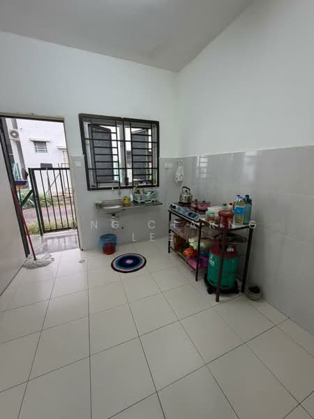 Rumah Teres 2 Tingkat untuk Disewa di Skudai (Johor) - Hong Charng Lee - Kitchen - PropertyGuru.com.my