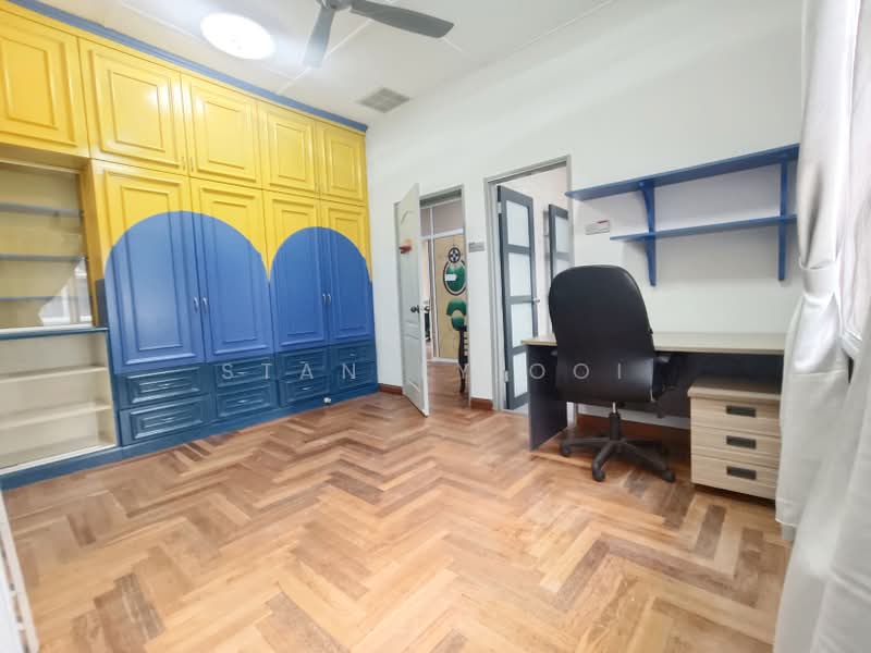 Rumah Berkembar untuk Dijual di Seksyen 9 (Shah Alam) - Stanley Ooi - Study - PropertyGuru.com.my