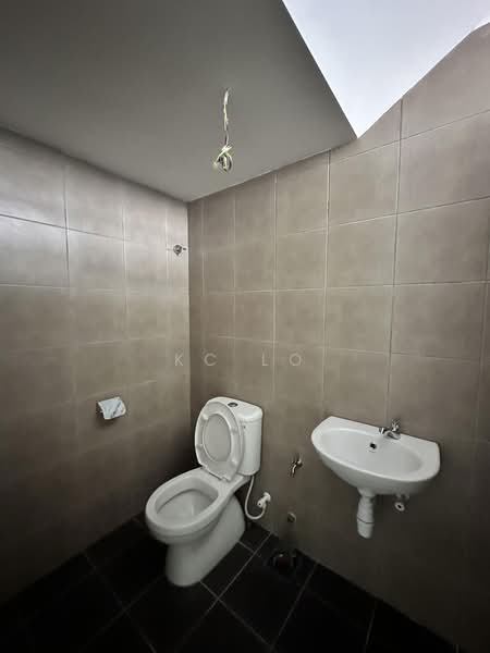 Shop / Office for Rent in S2 Heights (Seremban 2) - KC Lo - Bathroom - PropertyGuru.com.my