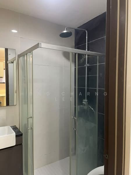 Condominium for Rent at Amberside @ Country Garden Danga Bay - Hong Charng Lee - Bathroom - PropertyGuru.com.my