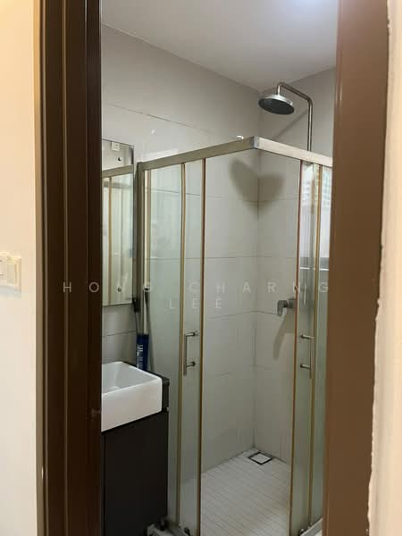 Condominium for Rent at Amberside @ Country Garden Danga Bay - Hong Charng Lee - Bathroom - PropertyGuru.com.my