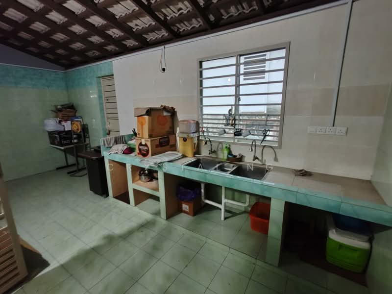 Rumah Teres 2 Tingkat untuk Dijual di Semenyih (Selangor) - Crystal Ng - Kitchen - PropertyGuru.com.my